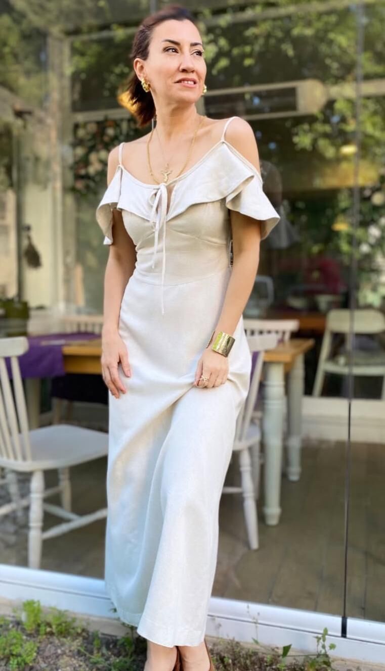 Keten Omzu Fırfırlı Elbise