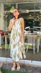 V Yaka Sırt Detaylı Elbise